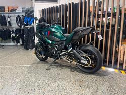 2026 BMW Motorrad M 1000 XR GREEN