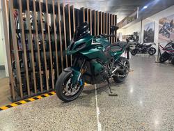 2026 BMW Motorrad M 1000 XR GREEN