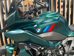 2026 BMW Motorrad M 1000 XR GREEN