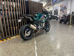 2026 BMW Motorrad M 1000 XR GREEN