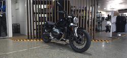 2025 BMW Motorrad R 12 Black