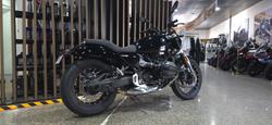 2025 BMW Motorrad R 12 Black