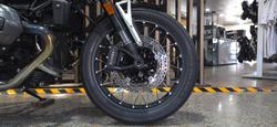 2025 BMW Motorrad R 12 Black