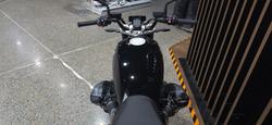 2025 BMW Motorrad R 12 Black