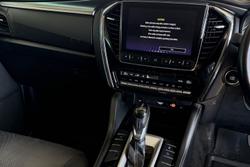 2022 Isuzu MU-X LS-T