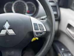 2013 Mitsubishi Triton GLX