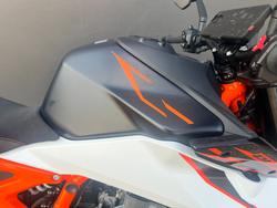 2026 Ktm 990 DUKE R ORANGE