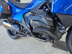 2026 BMW Motorrad R 1300 RT IMPULSE Racing Blue Metallic