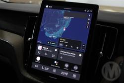 2025 Volvo XC60 Plus B5 Bright