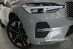 2025 Volvo XC60 Plus B5 Bright