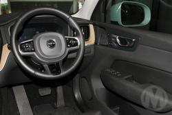 2025 Volvo XC60 Plus B5 Bright