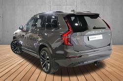 2025 Volvo XC90 Ultra B5 Dark