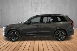 2025 Volvo XC90 Ultra B5 Dark
