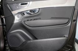 2025 Volvo XC90 Ultra B5 Dark