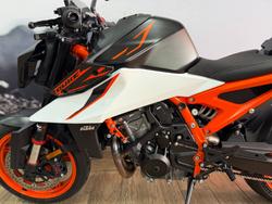 2026 Ktm 990 DUKE ORANGE