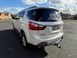 2016 Isuzu MU-X LS-T