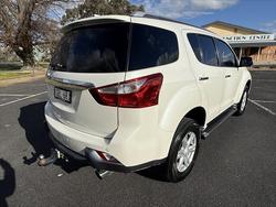 2016 Isuzu MU-X LS-T