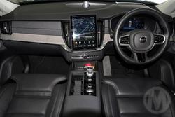 2025 Volvo XC90 Ultra B5 Dark