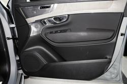 2025 Volvo XC90 Ultra B5 Dark