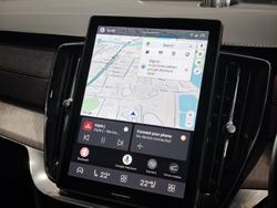 2025 Volvo XC90 Ultra B5 Dark