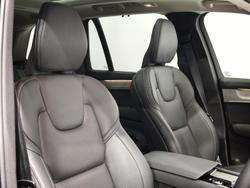2025 Volvo XC90 Ultra B5 Dark