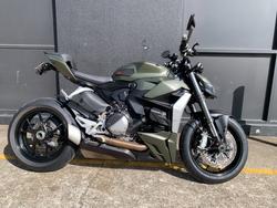 Ducati Streetfighter V2