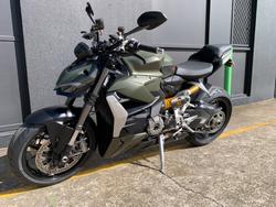 2023 DUCATI STREETFIGHTER V2 GREEN
