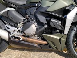 2023 DUCATI STREETFIGHTER V2 GREEN