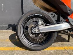 2024 Ktm 690 SMC R ORANGE