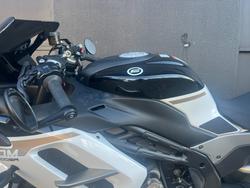 2025 CFMOTO 500 SR VOOM WHITE