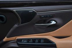 2019 Lexus ES 300h Sports Luxury