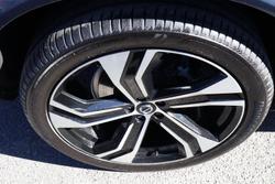 2020 Volvo XC90 T6 R-Design