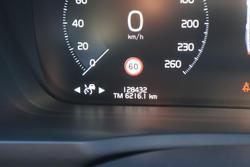 2020 Volvo XC90 T6 R-Design