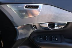 2020 Volvo XC90 T6 R-Design