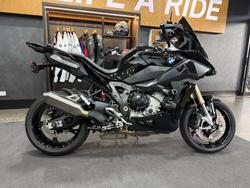 BMW Motorrad S 1000 XR Triple Black