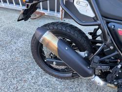 2022 Royal Enfield SCRAM BASE E5 BLACK