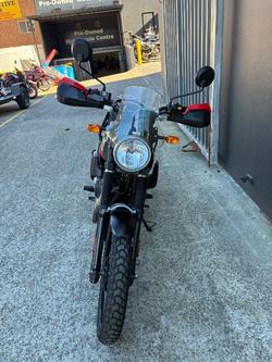 2022 Royal Enfield SCRAM BASE E5 BLACK