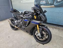 2024 Yamaha YZF-R1 M Black