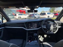 2024 Volkswagen Touareg 210TDI R-Line