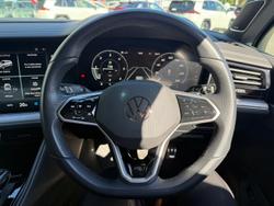2024 Volkswagen Touareg 210TDI R-Line