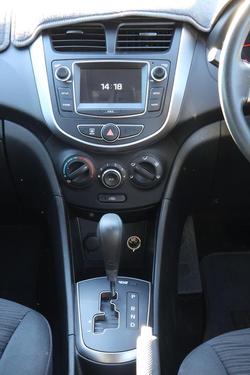 2016 Hyundai Accent Active