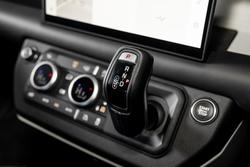 2025 Land Rover Defender 110 P400 X-Dynamic SE