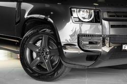 2025 Land Rover Defender 110 P400 X-Dynamic SE