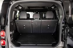 2025 Land Rover Defender 110 P400 X-Dynamic SE