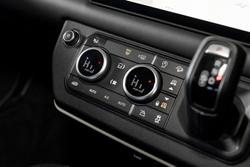 2025 Land Rover Defender 110 P400 X-Dynamic SE
