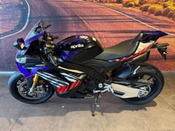 2025 Aprilia RSV4 1100 Factory RSV4