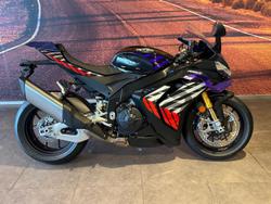 Aprilia RSV4 1100 Factory