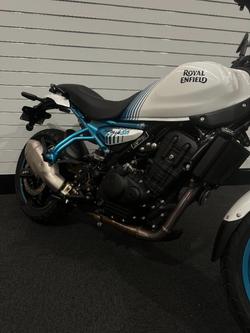 2024 Royal Enfield GUERILLA 450 Blue