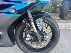 2024 YAMAHA YZF-R7LA grey