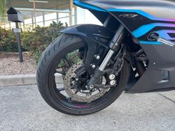 2024 YAMAHA YZF-R7LA grey